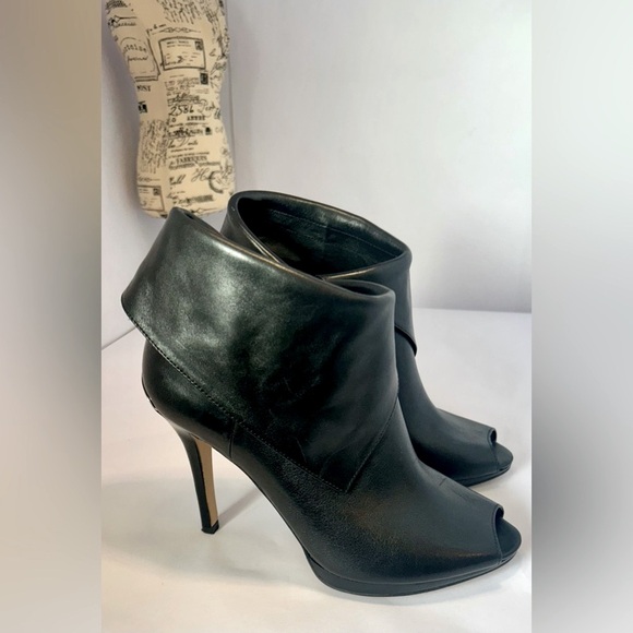 Michael Kors Open Toe‎ Black Leather Ankle Boots Size 7 - Picture 1 of 14